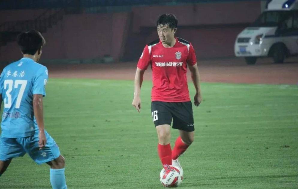 aiyouxi-反败为胜引发热议！，Karsa在雄鹿比赛中险胜引发球迷热议(新疆人为什么袭击昆明)