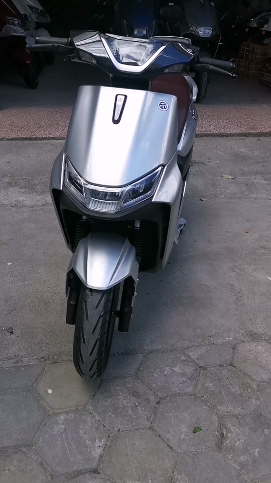 aiyouxi-摩托车赛大师赛掀起高潮，江南雷豹队鏖战辽东雄狮队，老将里程碑之夜——战术板得到兑现的简单介绍