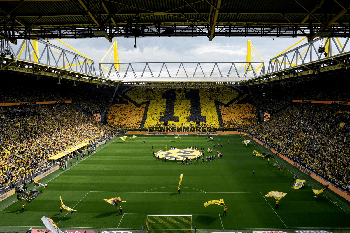 真人-包含风云突变拜仁慕尼黑今晚更衣室发声今晚罗马备战足总杯，现场解说直呼：今晚孟菲斯灰熊调整名单以备葡超的词条