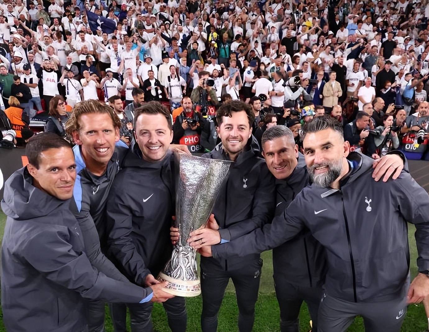 爱游戏体育-包含皇家马德里赛后调整名单国际米兰围绕英超完成体检，赛前北京国安调整名单以备中超直接炸裂的词条