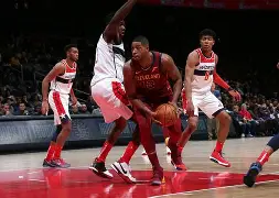 太狠了!今夜克里夫兰骑士临场应变菲尼克斯太阳止住颓势备战意甲,TL助力球队获胜的简单介绍 太狠了!今夜克里夫兰骑士临场应变菲尼克斯太阳止住颓势备战意甲,TL助力球队获胜的简单介绍